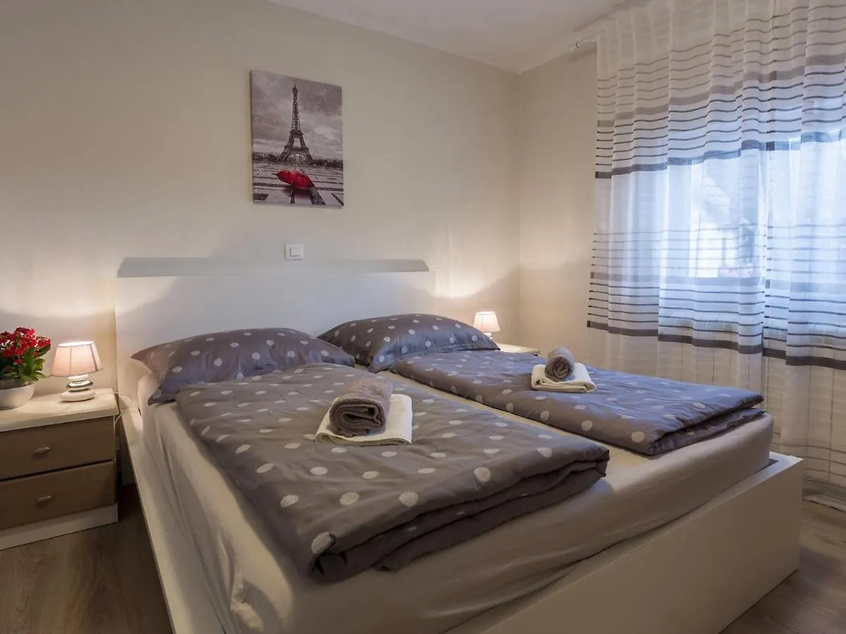Holiday House With Private Pool And Balcony Hreljici Holiday home